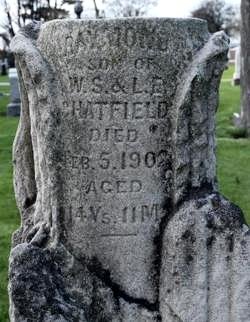CHATFIELD Raymond Alfred 1887-1901 grave.jpg